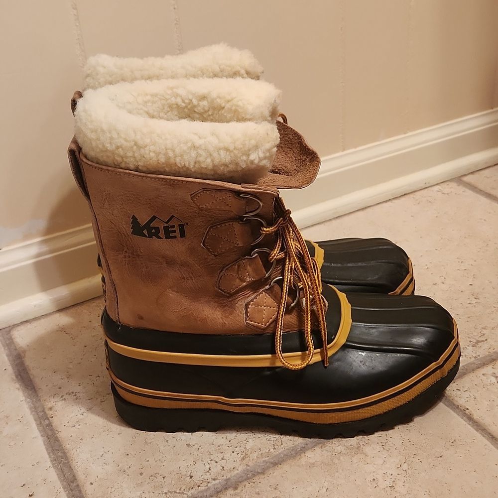 REI Men's Brown Leather Winter Snow Waterproof Boots Size 9